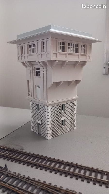 Poste d'aiguillage Lyon-Mouche vue 3/4